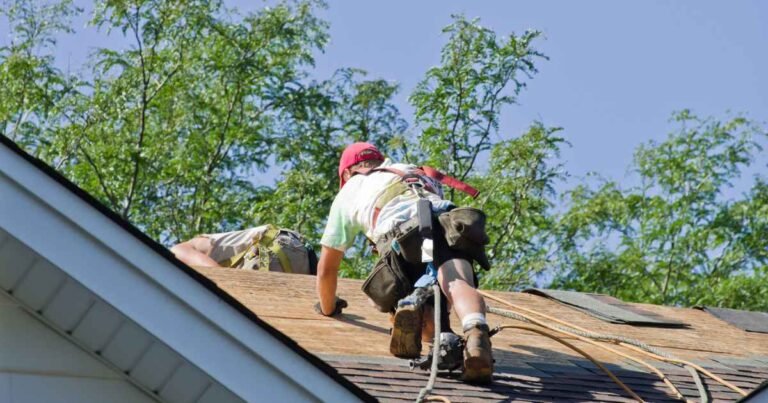 Why Roofing Contractors Rely on Scheduled Haul-Offs for Efficiency